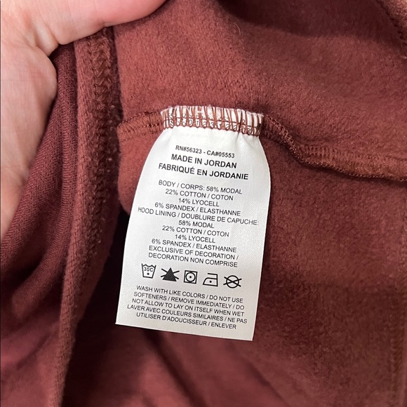 Nike Yoga Women's Burgundy Cropped Hoodie Modal Cotton Blend Medium - Picture 6 of 7